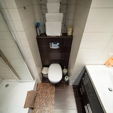 Residences By The Sea Apartment *